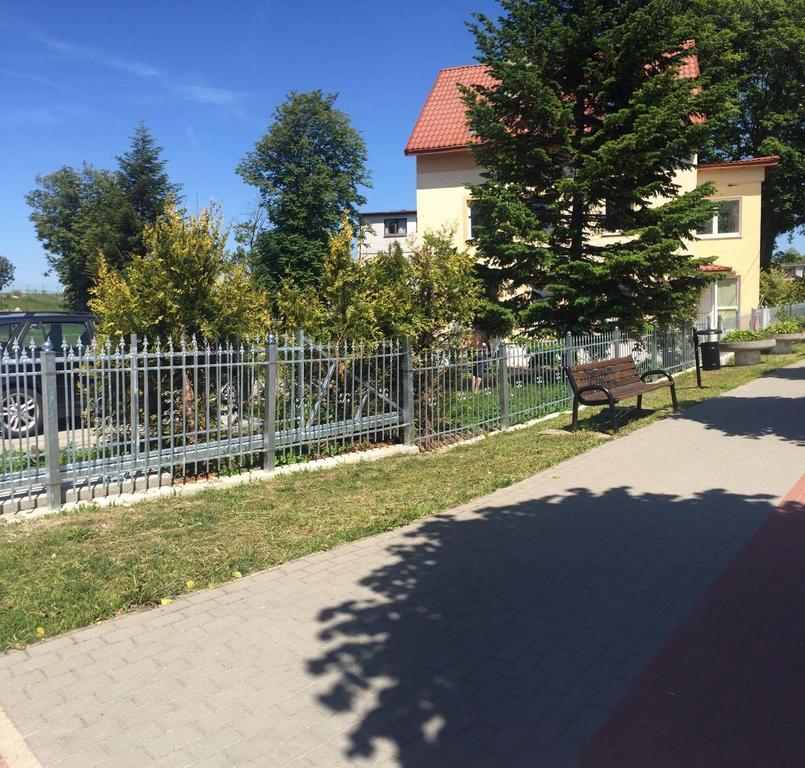 Willa Plaza Pokoje I Domki Z Widokiem Na Morze Apartman Dziwnów Kültér fotó